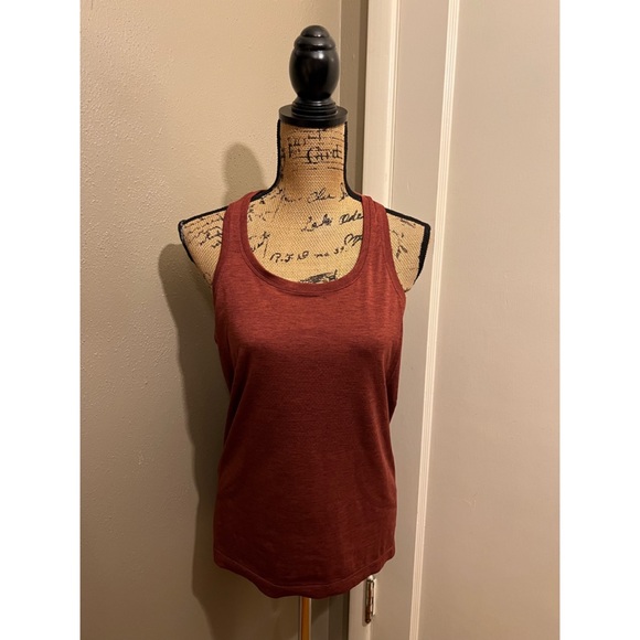 Lululemon Swiftly Tech Racerback 2.0 - Picture 2 of 6